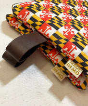 Load image into Gallery viewer, Maryland Quilted Bag. Quilted bag. Tablet bag. Cosmetics bag. Handmade Quilted bag.